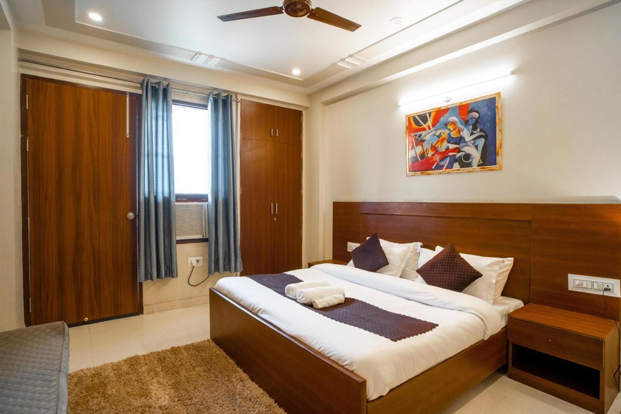 The Lodgers 2 Bhk Serviced Apartment Infront Of Artemis Hospital グルガウン エクステリア 写真