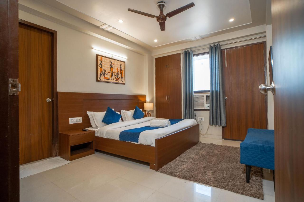 The Lodgers 2 Bhk Serviced Apartment Infront Of Artemis Hospital グルガウン エクステリア 写真