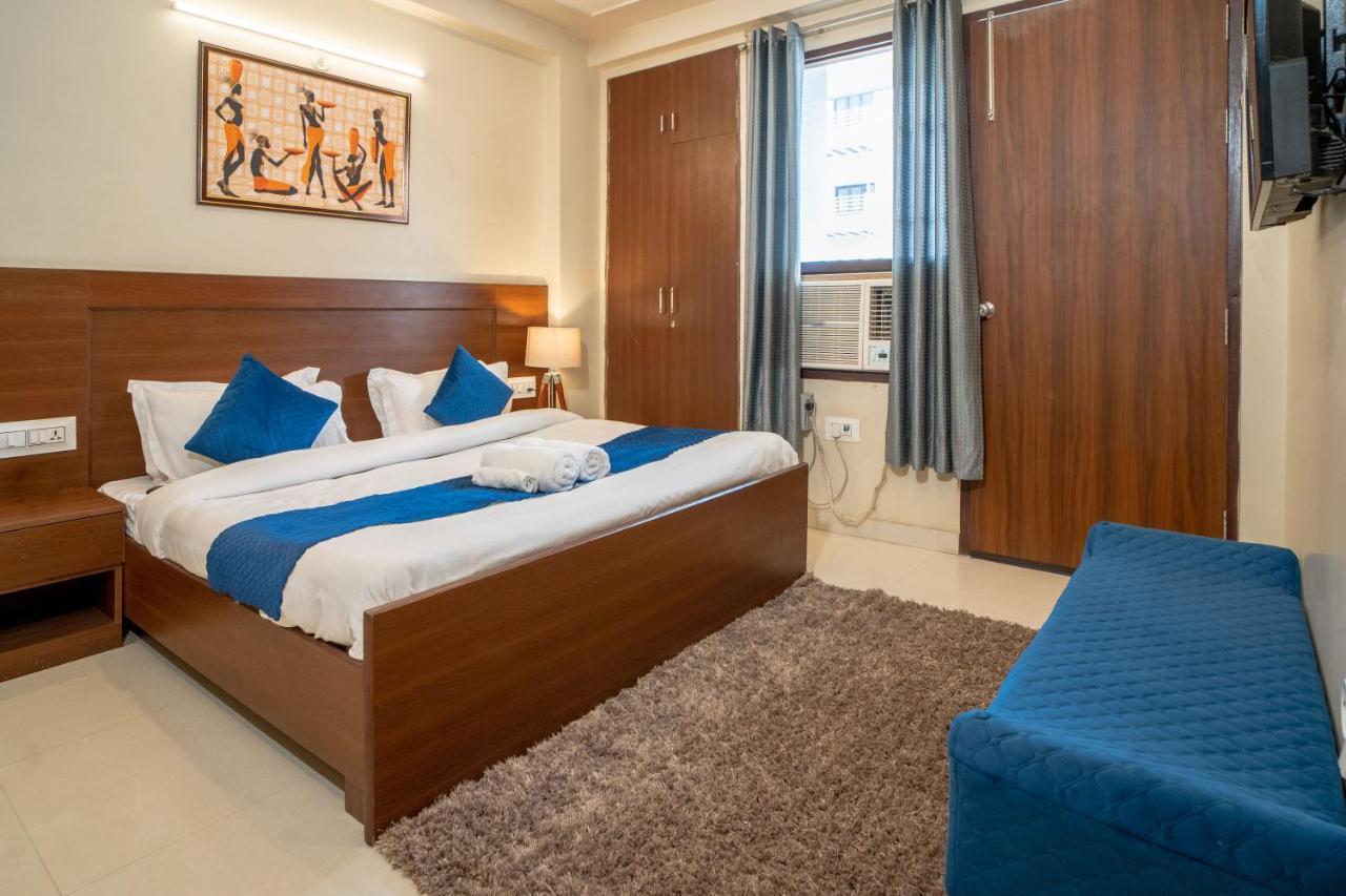 The Lodgers 2 Bhk Serviced Apartment Infront Of Artemis Hospital グルガウン エクステリア 写真